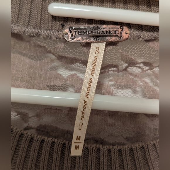3/$20 Lace Sweater, Beige, Size Medium - Picture 3 of 4